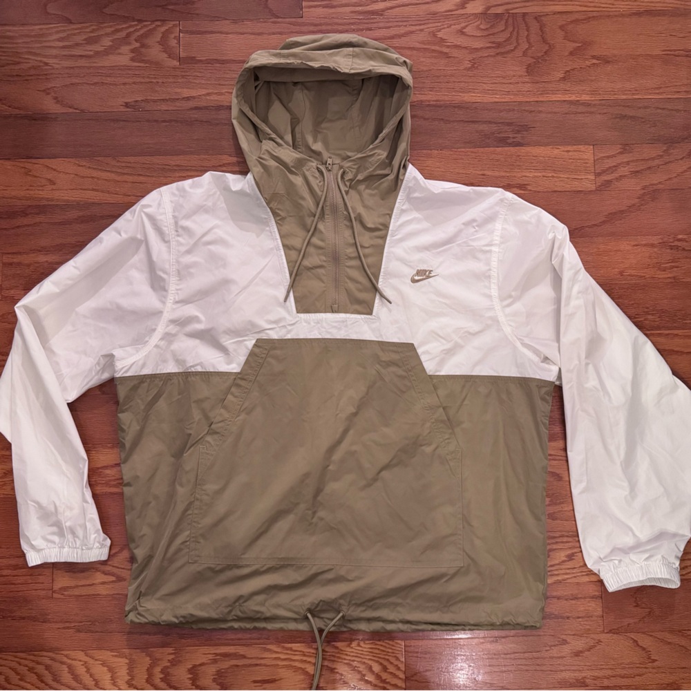 NWT Nike Men’s Club Marina Anorak Jacket White and Tan LARGE